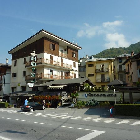 Albergo Nazionale Vernante Buitenkant foto